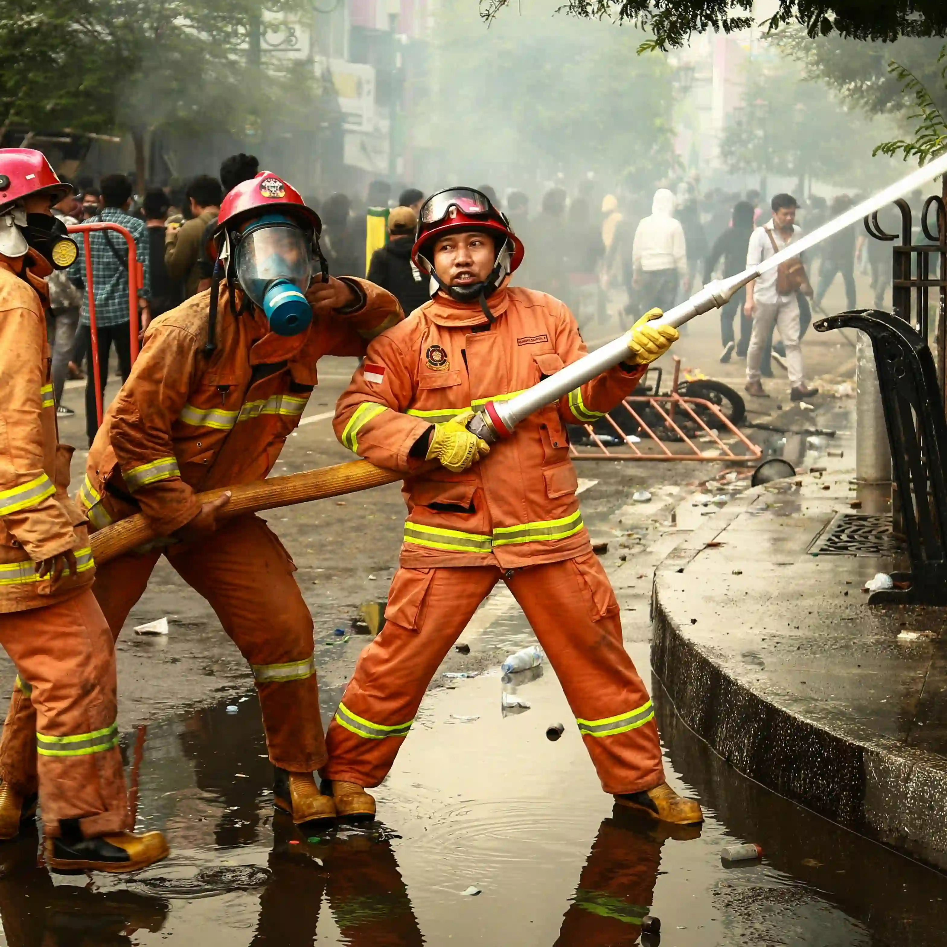 Bomberos solidarios